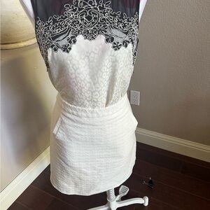 Mario Serrani Cream Textured Midi Skirt with Pockets, Size 6